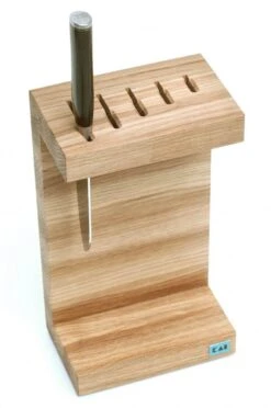 Kai C-shaped Knife Block - Made Of Oak Wood -Kai kai c shaped knife block made of oak wood 2